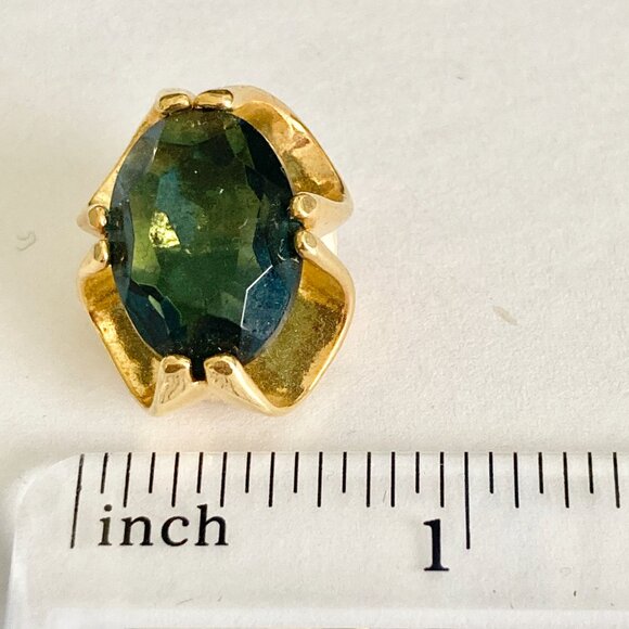 Vintage Montana Blue Glass Clip On Earrings Jeweled Cut Gold Plated Huggie 70s - Picture 8 of 9